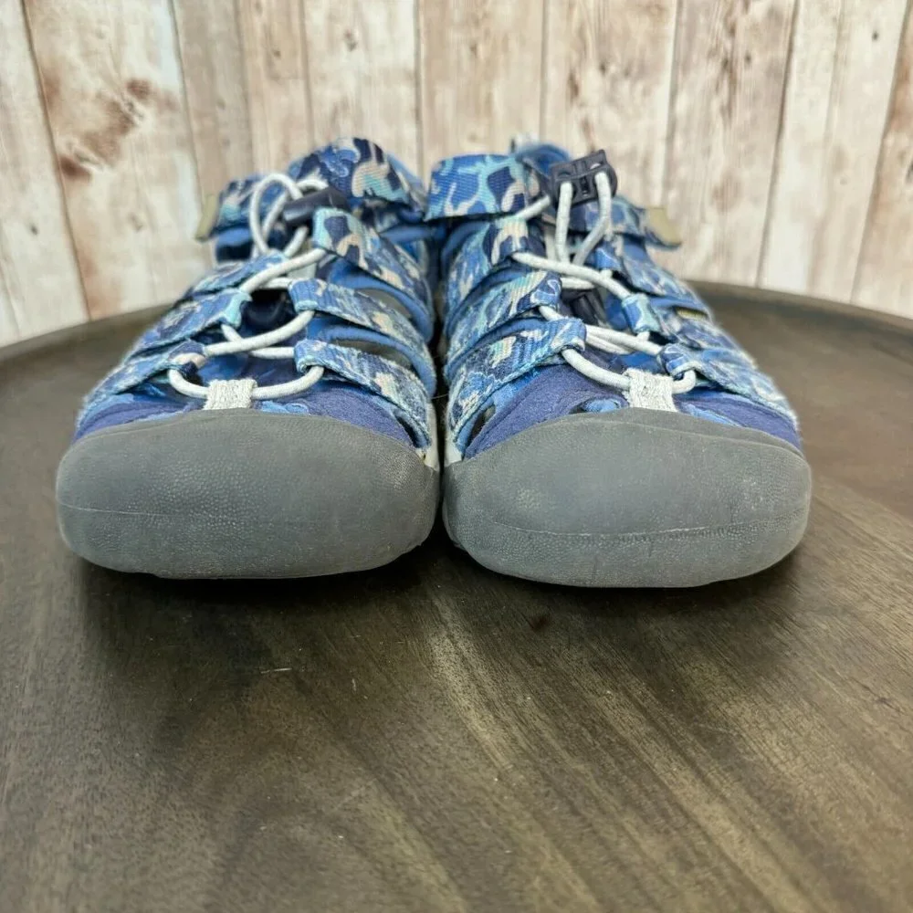 Keen Big Kids Closed Toe Water Sandals Washable Footwear Camo/Bright Cobalt 3